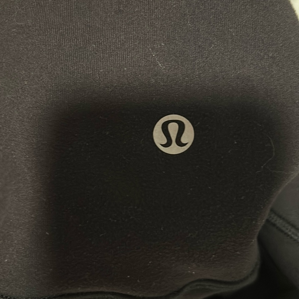 Black size 8 Lululemon Align leggings